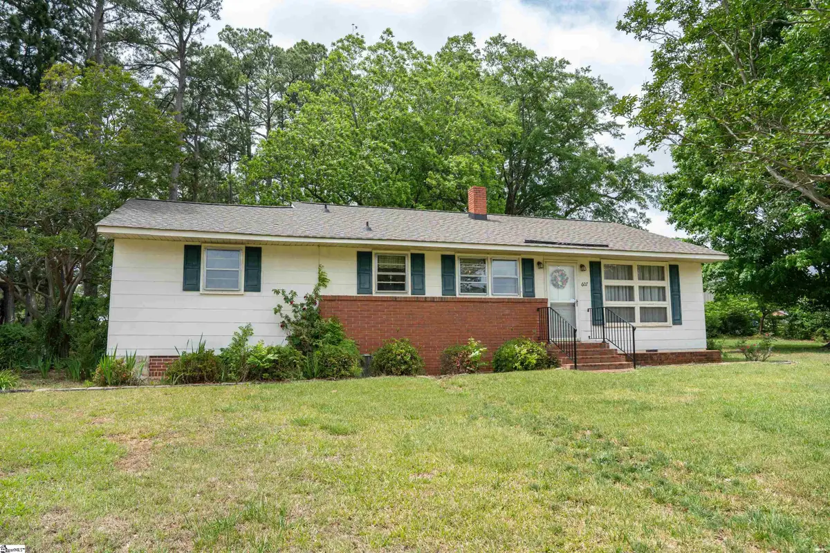 607 Vanney Circle, Boiling Springs, SC 29316 - #1