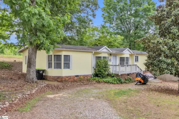 35 Deaton Lane, Gray Court, SC 29645