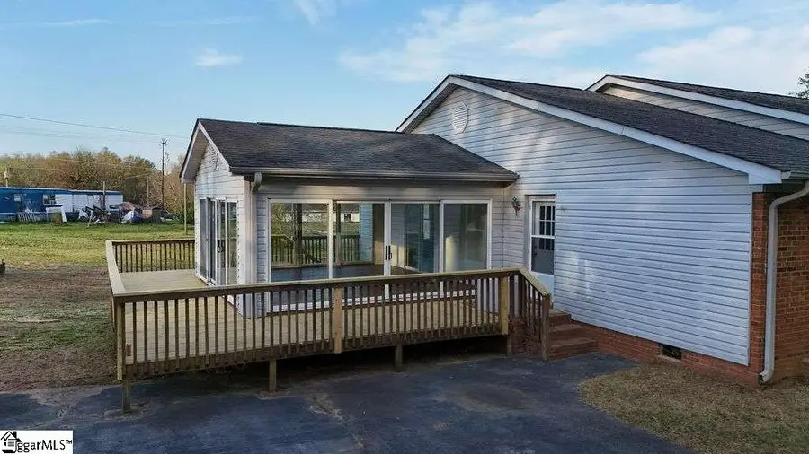 221 Lakeview Drive, Liberty, SC 29657 - #2