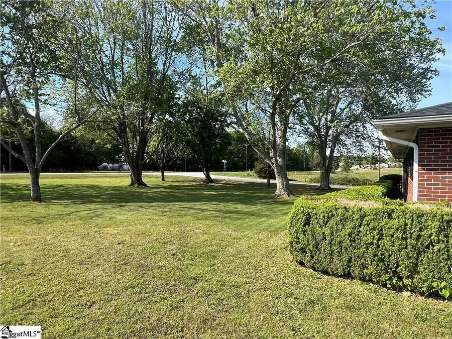 1302 Anderson Street, Belton, SC 29627 - #2