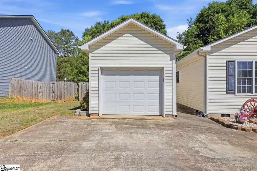 305 Grant Street, Easley, SC 29640 - #3