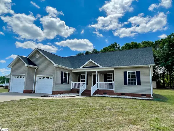 105 Falcon Lane, Chesnee, SC 29323