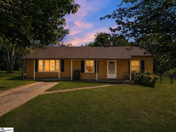 307 S Elm Street, Pendleton, SC 29670