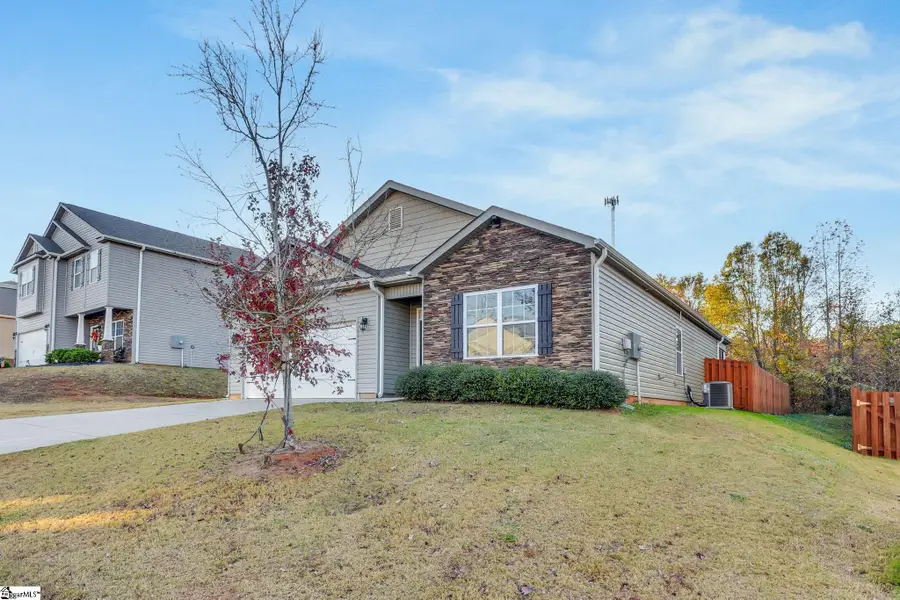 461 All Seasons Drive, Boiling Springs, SC 29316 - #3