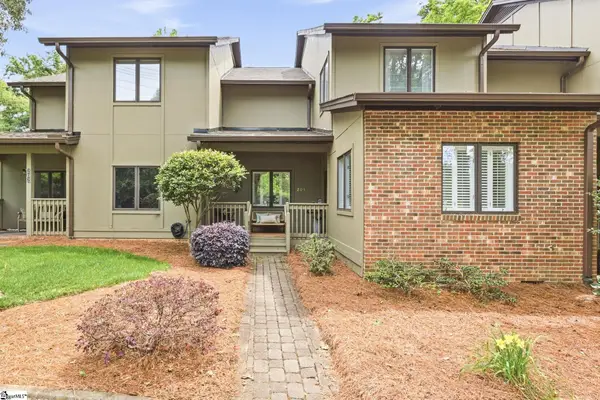 203 Ingleside Way, Greenville, SC 29615-3141