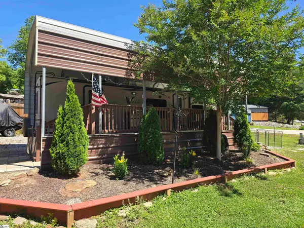 131 Loop Circle, Westminster, SC 29693