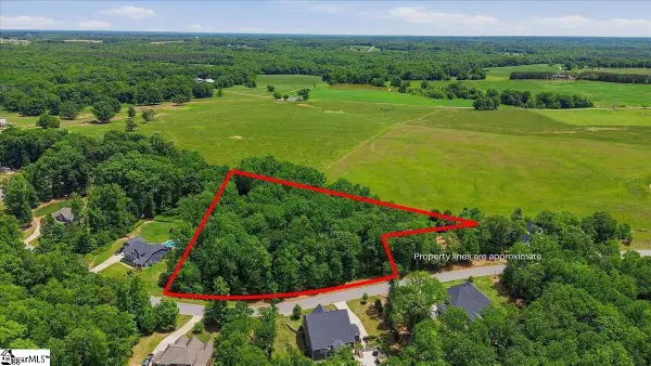 39 Modesto Lane, Simpsonville, SC 29681