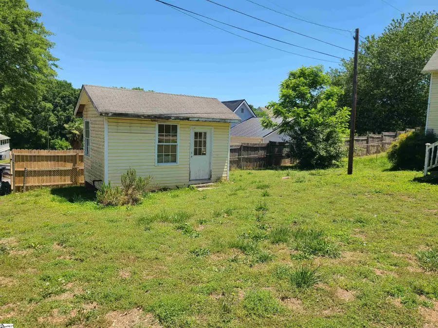 31 Mccaughrin Street, Pelzer, SC 29669 - #2