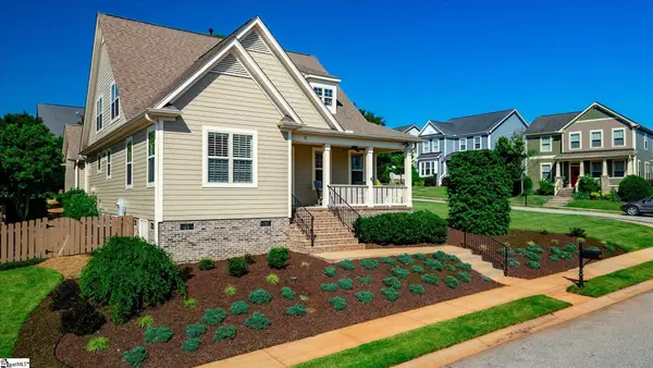 9 Hogarth Street, Greenville, SC 29617