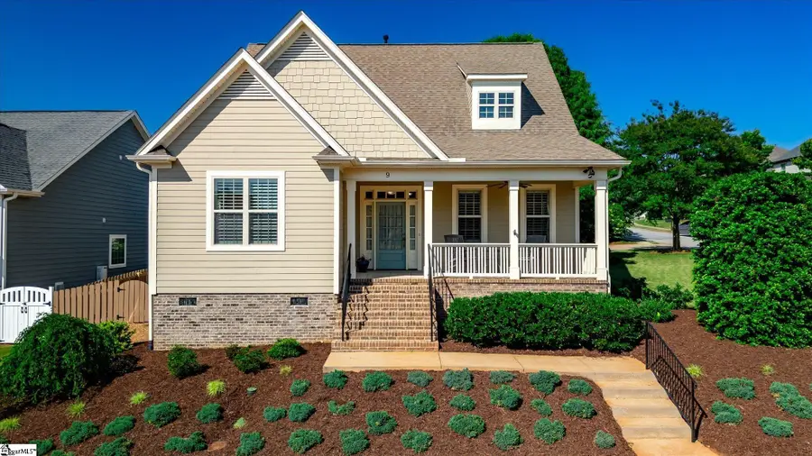 9 Hogarth Street, Greenville, SC 29617 - #2