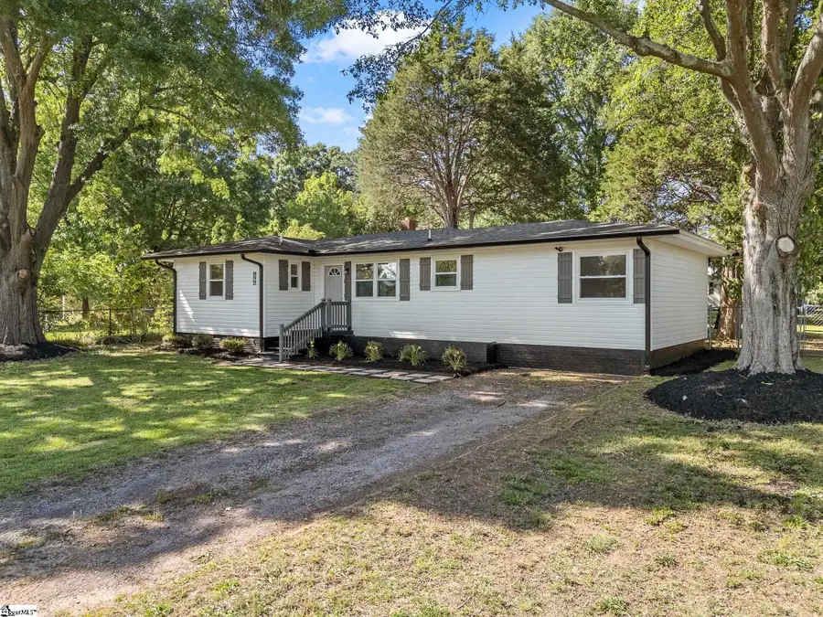 255 Hazelwood Avenue, Spartanburg, SC 29302 - #3