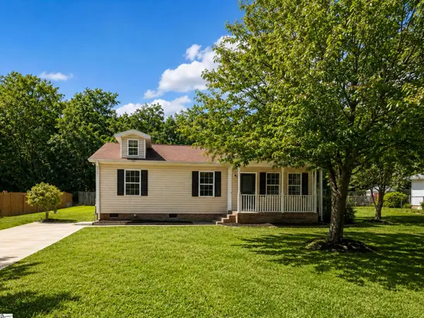 109 Laurens Court, Fountain Inn, SC 29644