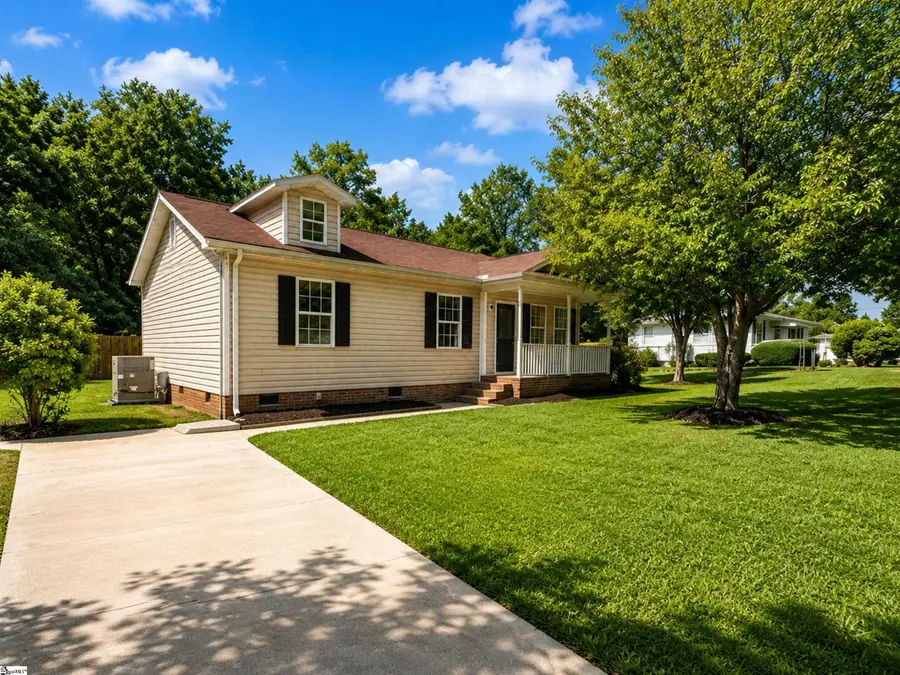 109 Laurens Court, Fountain Inn, SC 29644 - #2