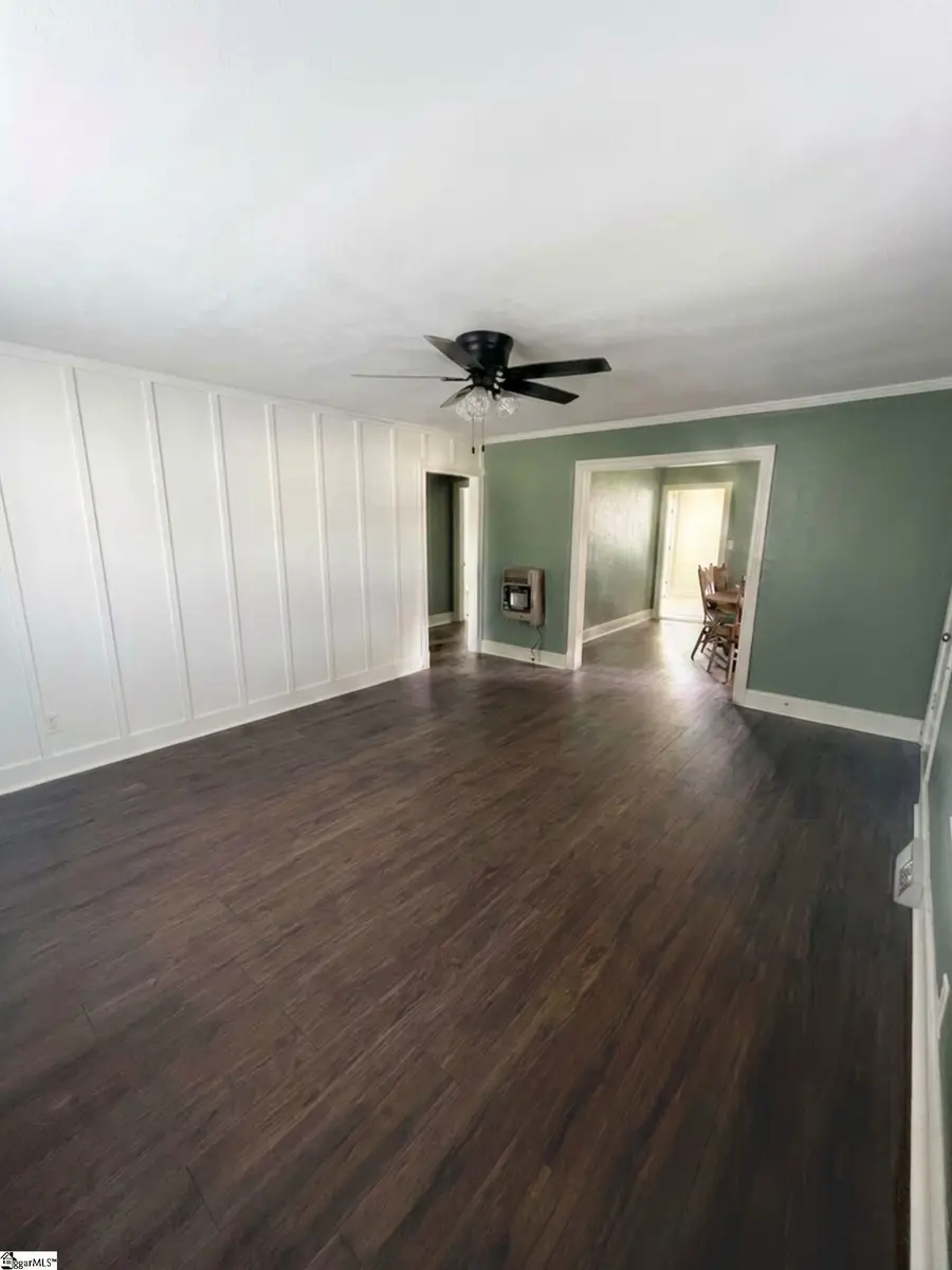 301 Edgewood Avenue, Belton, SC 29627 - #3