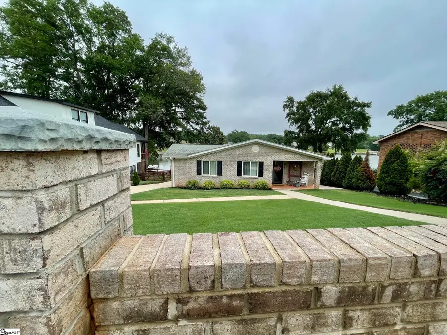 155 Lakeview Drive, Inman, SC 29349 - #2