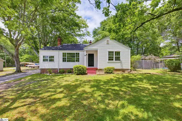7 Alberta Avenue, Greenville, SC 29617