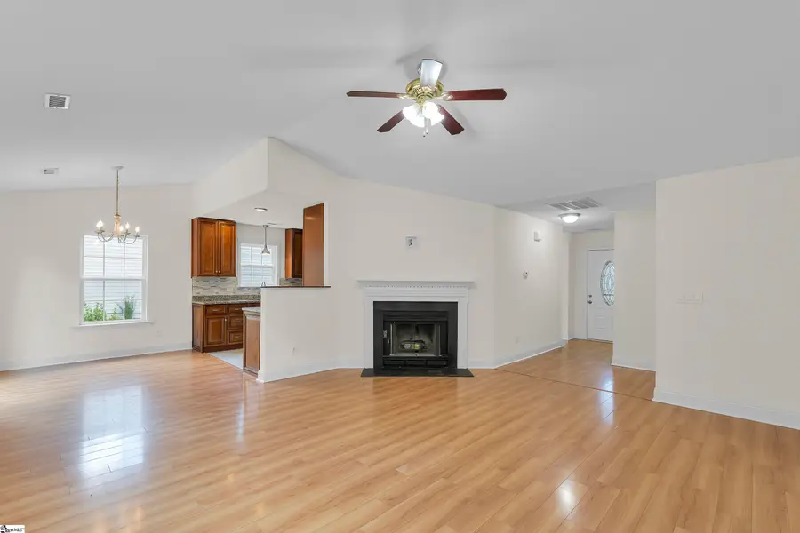 4 Raleigh Court, Simpsonville, SC 29681 - #3