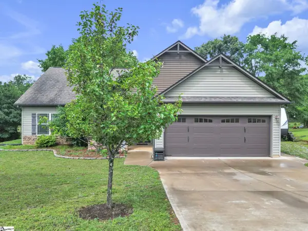 215 Cooleys Crest Lane, Inman, SC 29349