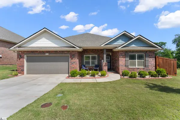 527 Flying Squirrel Way, Greenville, SC 29605