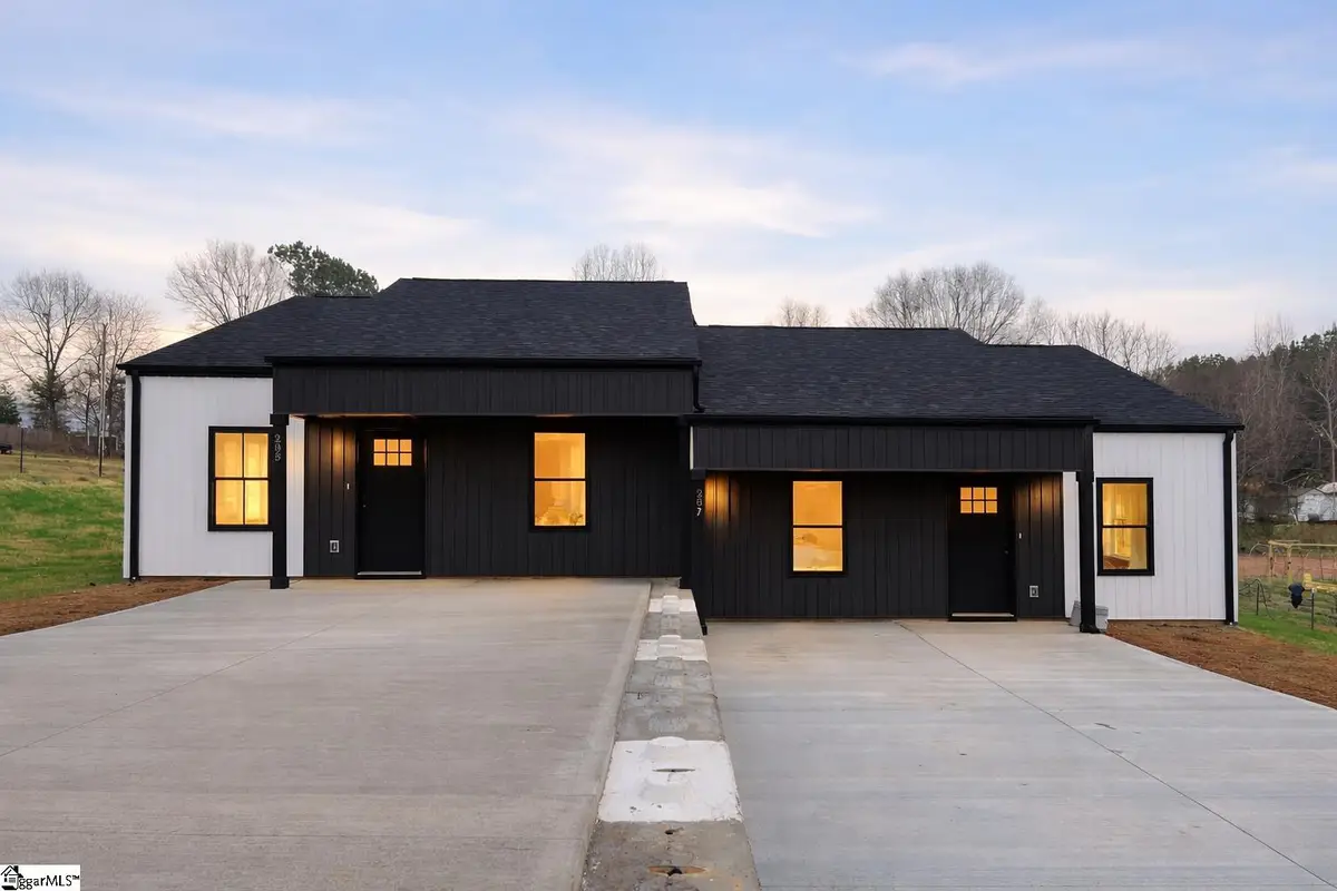 285/287 Scenic Avenue, Campobello, SC 29322 - #1