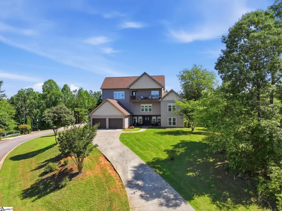 142 W Waters Edge Lane, West Union, SC 29696 - #2