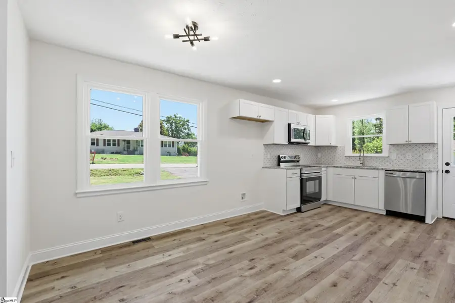 106 Mayfair Drive, Taylors, SC 29687 - #3