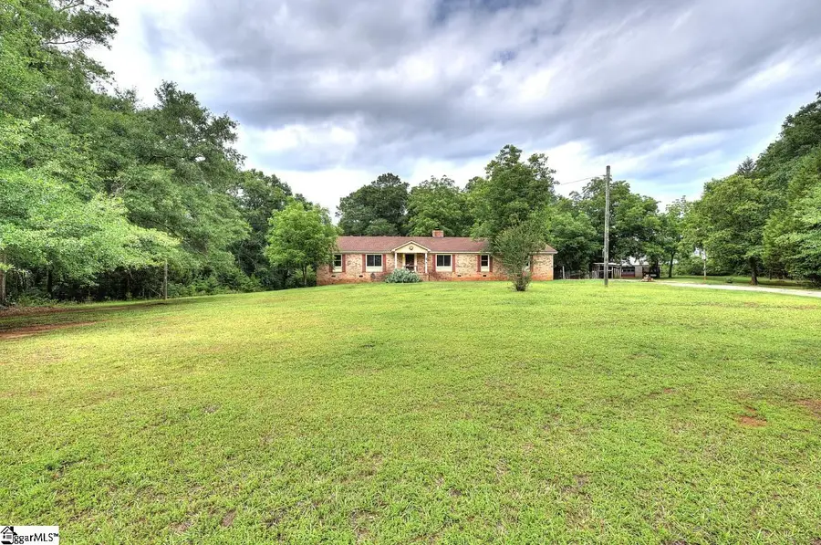 503 Edgewater Road, Woodruff, SC 29388 - #2