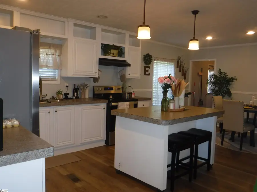 175 Madison Avenue, Wellford, SC 29385 - #2