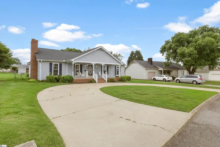 114 Fairview Place, Greer, SC 29651-6027 - #3