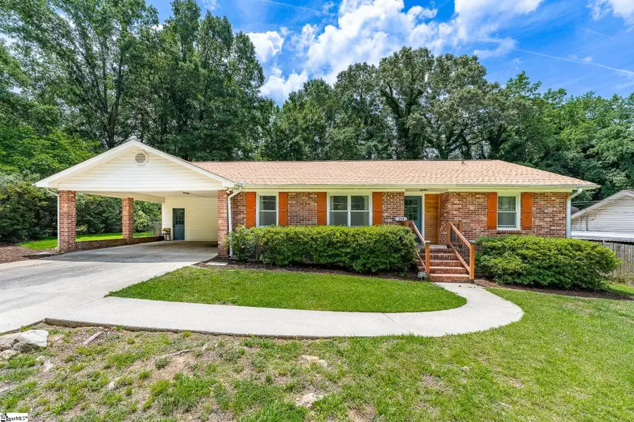 208 Pinewood Drive, Taylors, SC 29687 - #2