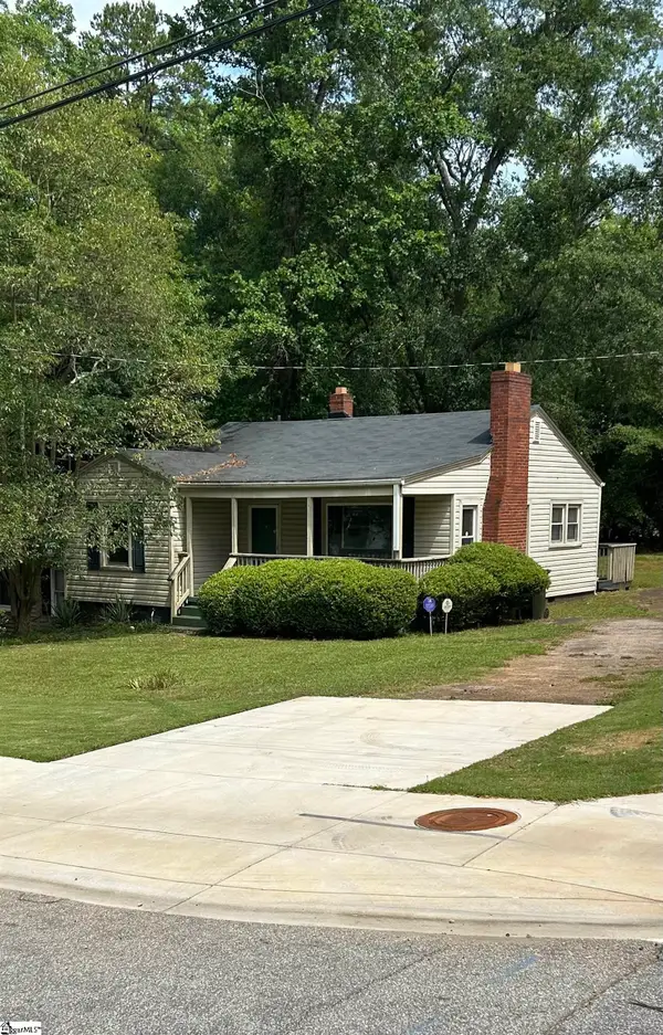 236 Pleasant Ridge Avenue, Greenville, SC 29605-2157