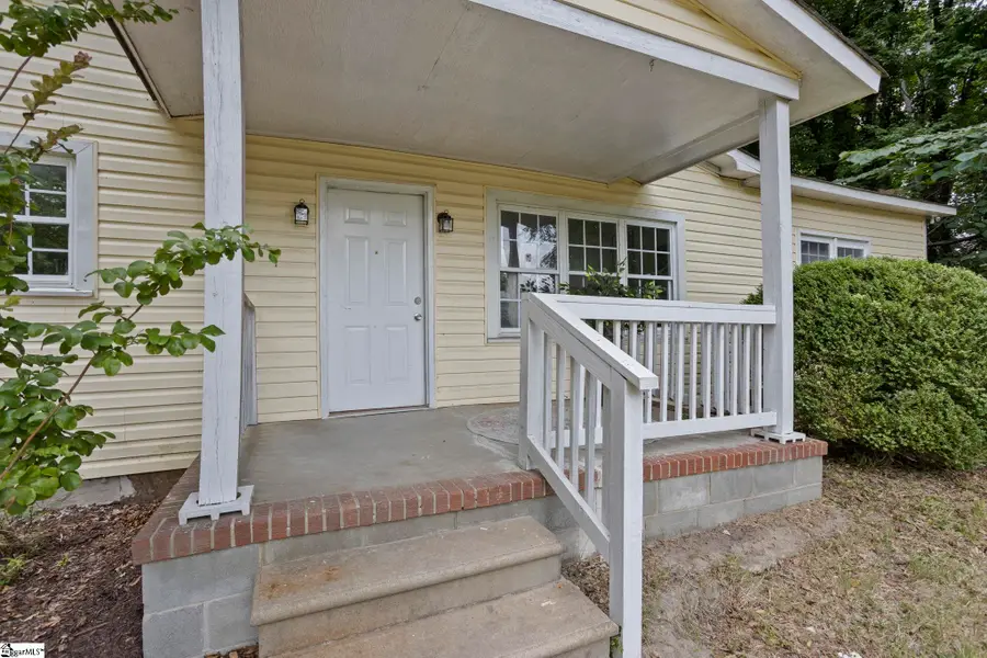 111 Lincoln Street, Belton, SC 29627 - #3