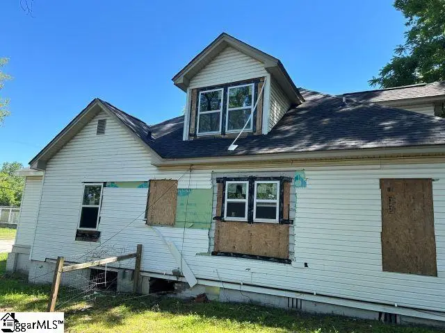 922 N Logan Street, Gaffney, SC 29341 - #2