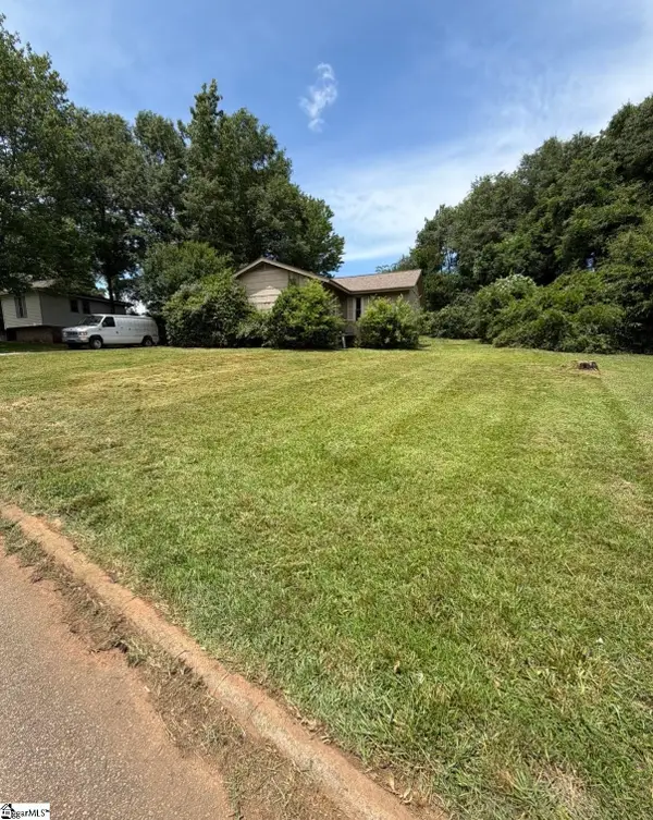 123 Shallowford Road, Easley, SC 29640-3915
