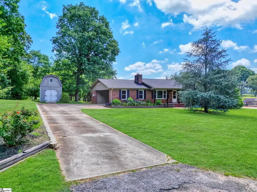 209 Hickory Drive, Easley, SC 29642 - #2