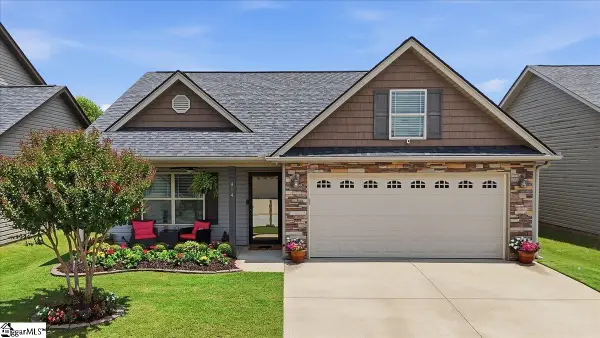 414 Aniken Circle, Boiling Springs, SC 29316