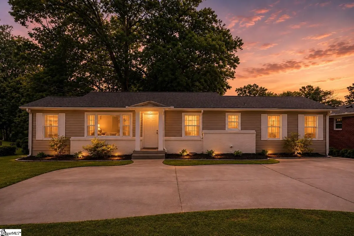902 E Lee Road, Taylors, SC 29687 - #1