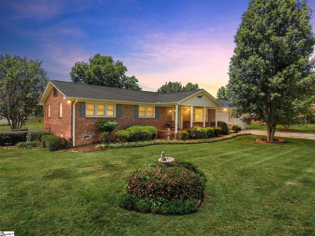 2016 Evergreen Drive, Boiling Springs, SC 29316-9316 - #1