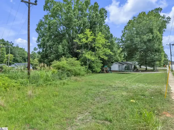 1108 N Harper Street, Laurens, SC 29360