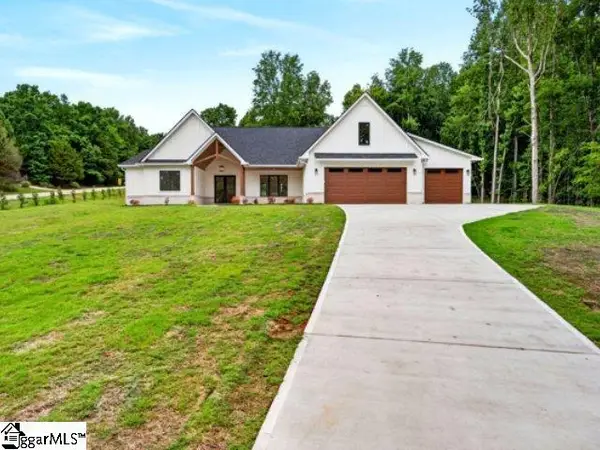 501 W Peninsula Drive, Laurens, SC 29360