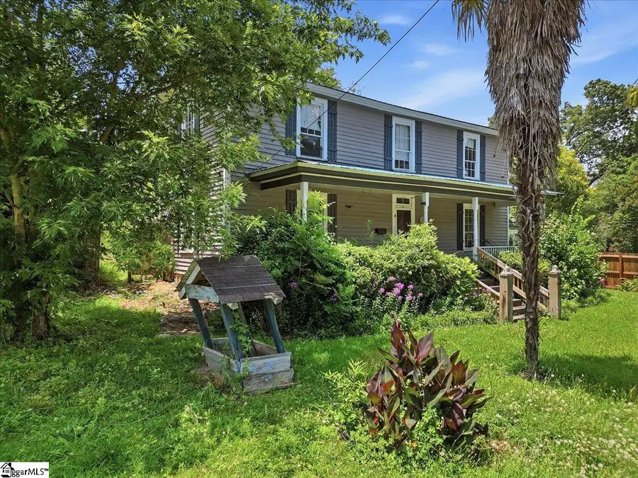 419 Academy Street, Laurens, SC 29360 - #3