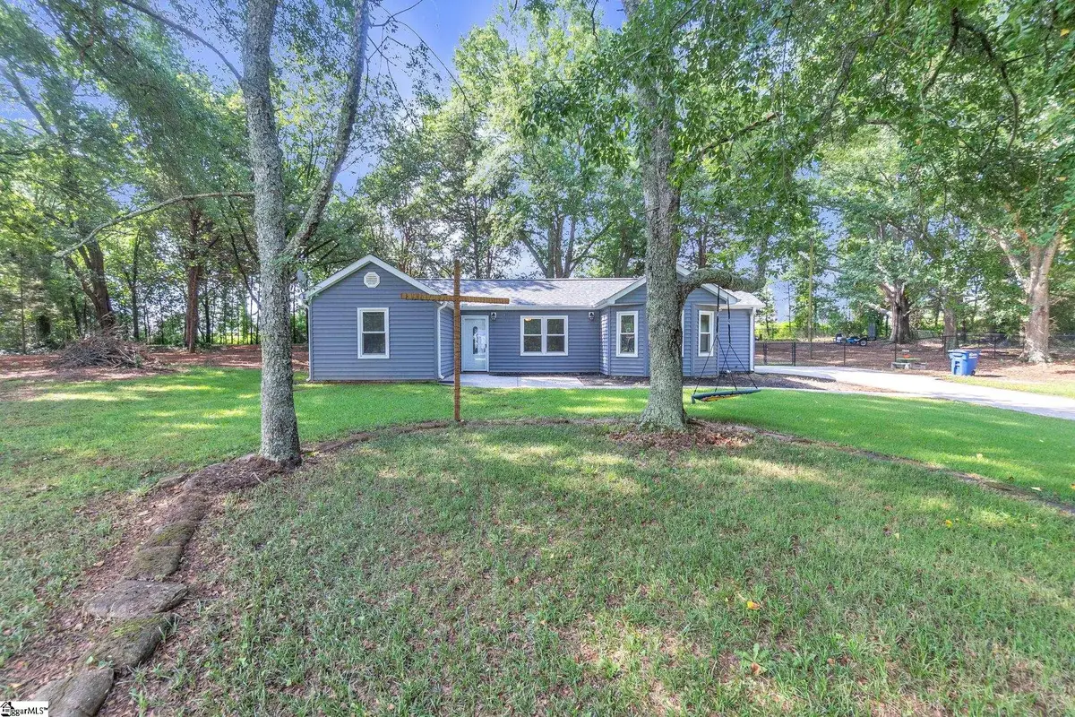 202 Green Meadows Circle, Fountain Inn, SC 29644 - #1