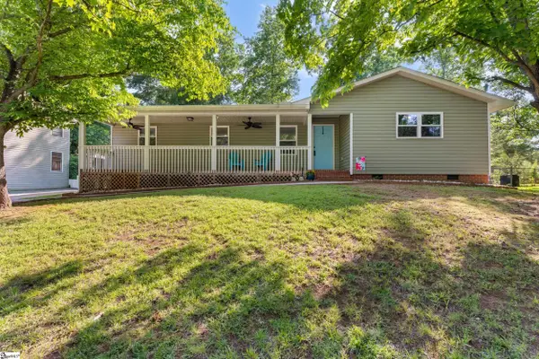 104 Pinonwood Court, Simpsonville, SC 29680