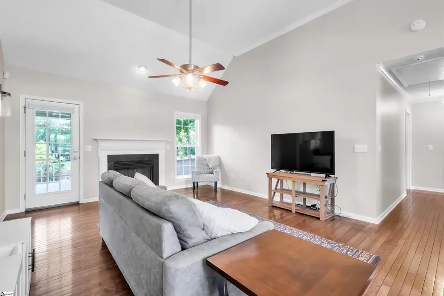 8 Manor Court, Simpsonville, SC 29681 - #3