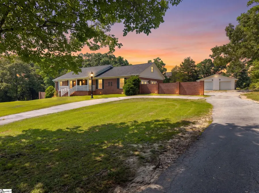 623 W Ridgeway Drive, Honea Path, SC 29654 - #3