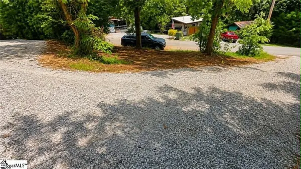 406 Kinston Loop Drive, Westminster, SC 29693