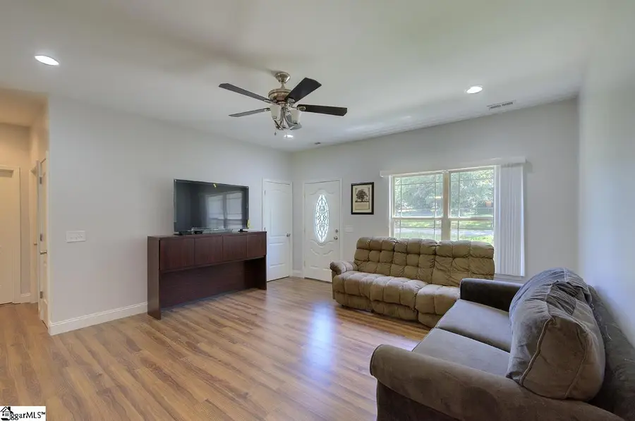 274 Millwood Lane, Wellford, SC 29385 - #3