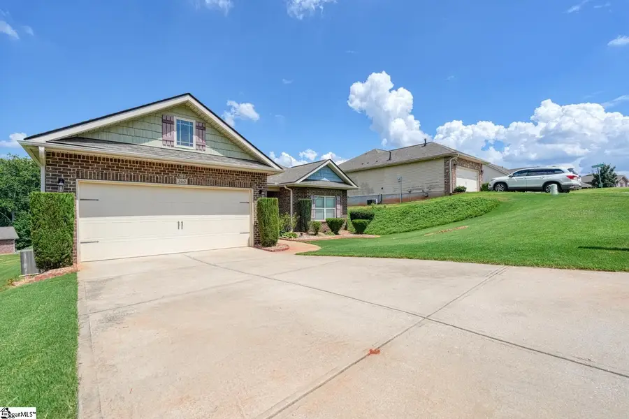 360 Huntwood Drive, Roebuck, SC 29349 - #3