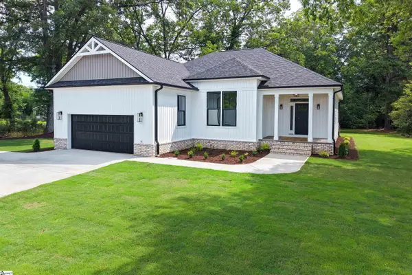 206 Hamilton Street, Williamston, SC 29697-1540