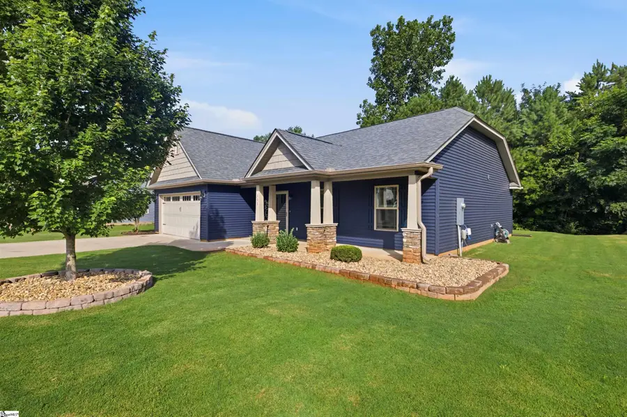 111 Auburn Lane, Greenwood, SC 29649 - #2